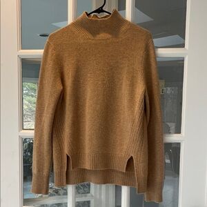 Lord & Taylor Cashmere Sweater - Sz M EUC